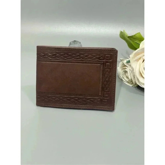 Santa Fe | Tooled Design Genuine Leather Bifold Wallet - Picture 1 of 8